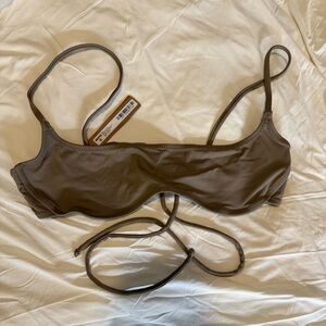 NWT Skims Swim Micro Scoop Bikini Top